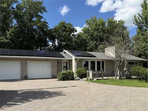 5173 Shadowwood Drive NE, Sauk Rapids, MN 56379