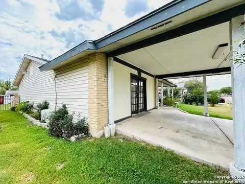 8942 OLD SKY HBR, San Antonio, TX 78242