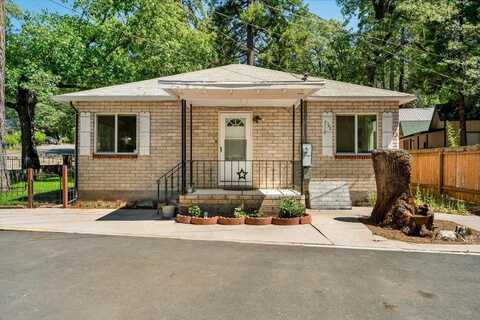 4517 & 4517 1/2 Dunsmuir Ave., Dunsmuir, CA 96025