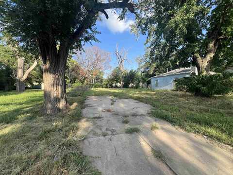 1932 S Mosley, Wichita, KS 67211