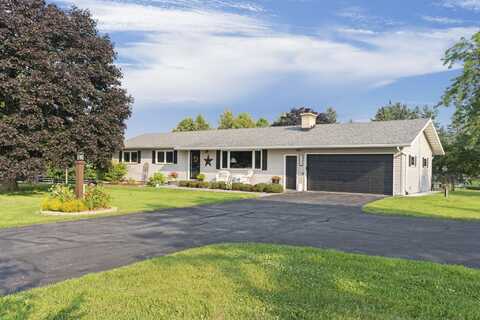 9185 County Road S, Mount Horeb, WI 53572