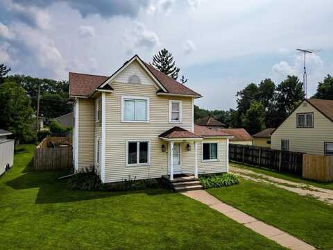 624 Harding Street, Janesville, WI 53545