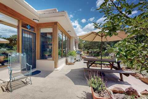 76 Moya Rd, Santa Fe, NM 87508