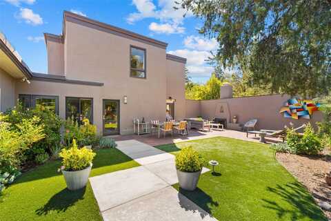 320 Cadiz Road, Santa Fe, NM 87505