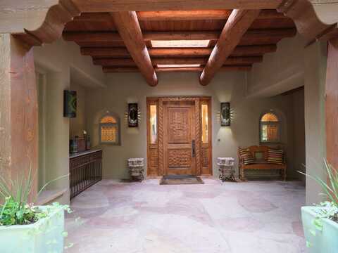 9 Old Coach Road, Santa Fe, NM 87506