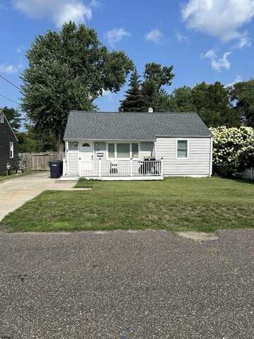 635 8th Street, Absecon, NJ 08201