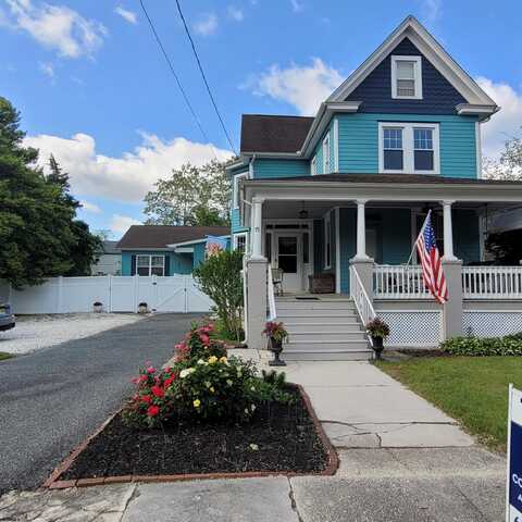 15 W Bolton Ave, Absecon, NJ 08201