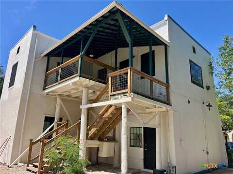 755 N Austin Street, Seguin, TX 78155