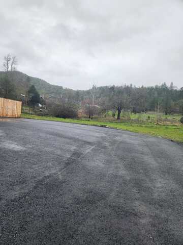 904 Broadway st, Rogue River, OR 97537