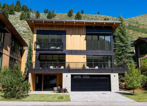 400 Sage Rd, Ketchum, ID 83340