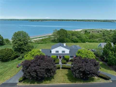 55 Sigourney Road, Portsmouth, RI 02871