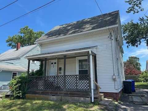 92 Halleck Avenue, East Providence, RI 02915
