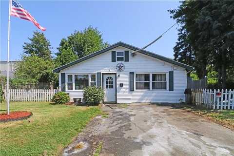 10 Woolsey Road, Middletown, RI 02842