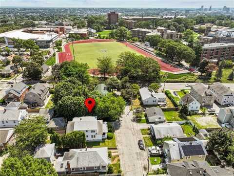 15 Balmoral Avenue, Providence, RI 02908