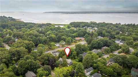 303 Washington Road, Barrington, RI 02806