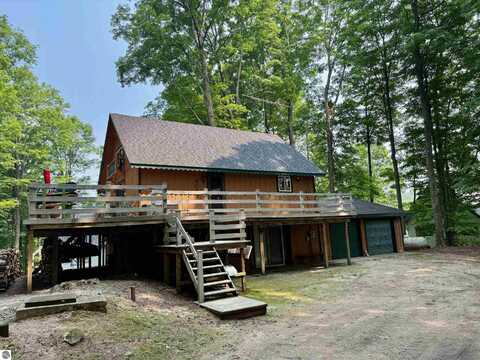 6055 Elm Court, Cadillac, MI 49601