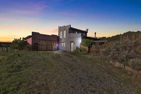 803 Highway 522, Arroyo Hondo, NM 87529