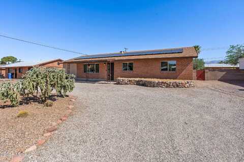 6725 E Scarlett Street, Tucson, AZ 85710