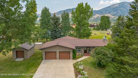 144 BLUE LAKE Circle, Alpine, WY 83128