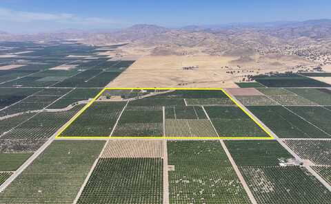 Rd 136, Orange Cove, CA 93646