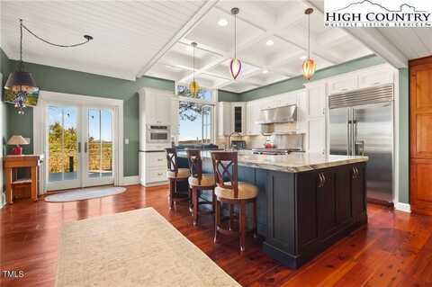 540 Green Hill Circle, Blowing Rock, NC 28605