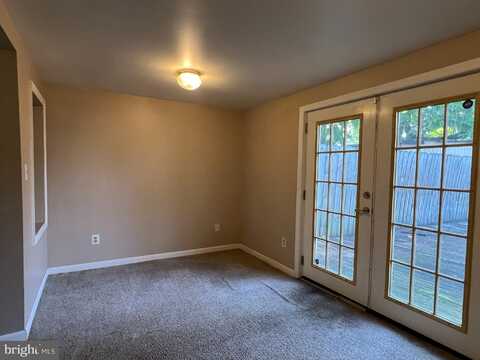 902 NIAGARA COURT, HALETHORPE, MD 21227
