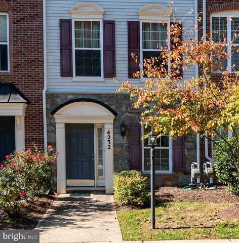 4232 POTOMAC HIGHLANDS CIRCLE, TRIANGLE, VA 22172