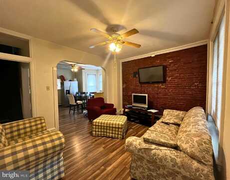 565 N CEDAR STREET, SPRING CITY, PA 19475