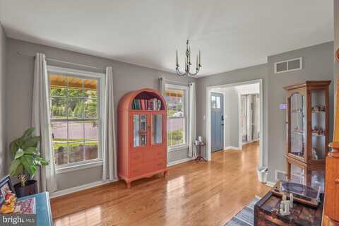 30 BITTERSWEET LANE, ETTERS, PA 17319