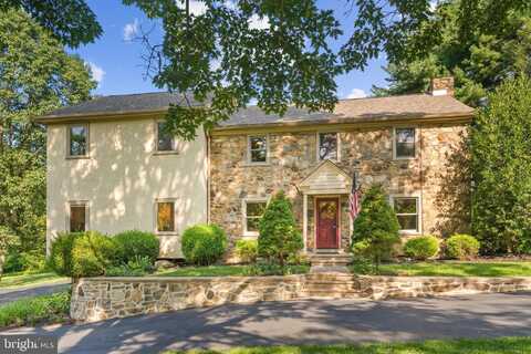 3130 SEISHOLTZVILLE ROAD, MACUNGIE, PA 18062