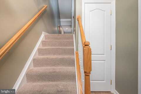 9776 CORBETT CIRCLE, MANASSAS PARK, VA 20111