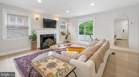 4225 E WEST HIGHWAY, BETHESDA, MD 20814