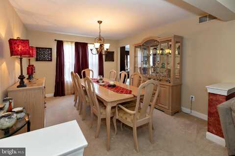 10 FARMHOUSE LANE, VOORHEES, NJ 08043
