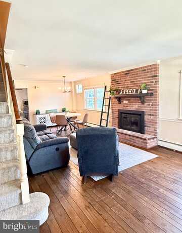 409 WASHINGTON STREET, ROYERSFORD, PA 19468