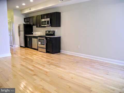 319 N PRESTON STREET, PHILADELPHIA, PA 19104