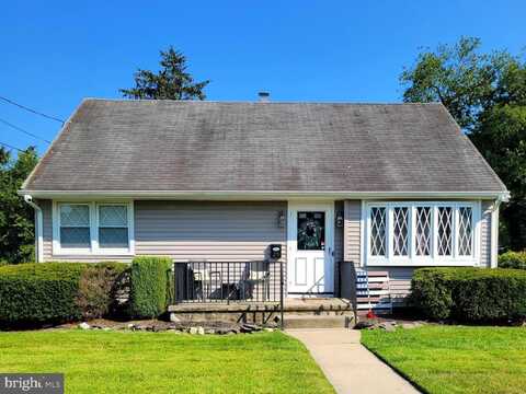 25 HOLT CIRCLE, HAMILTON, NJ 08619