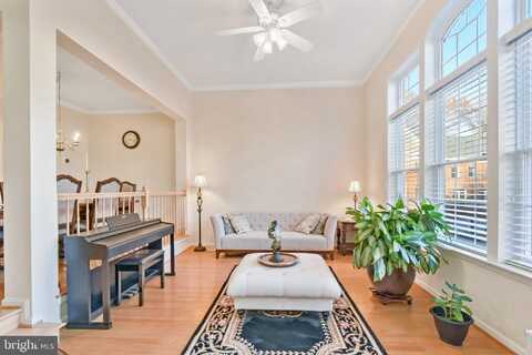 47825 SCOTSBOROUGH, POTOMAC FALLS, VA 20165