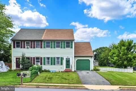 15 BEECH LANE, ELIZABETHTOWN, PA 17022