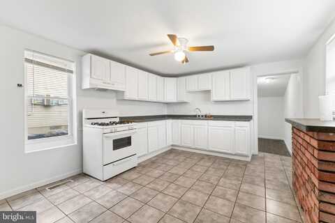 211 BROAD STREET, BEVERLY, NJ 08010