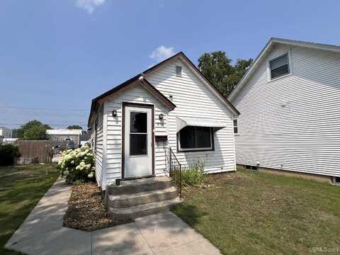 910 Minnesota, Gladstone, MI 49837