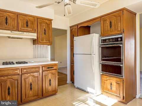 Windsor, GIBBSTOWN, NJ 08027