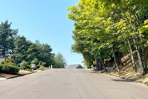 Lenore, HAPPY VALLEY, OR 97086