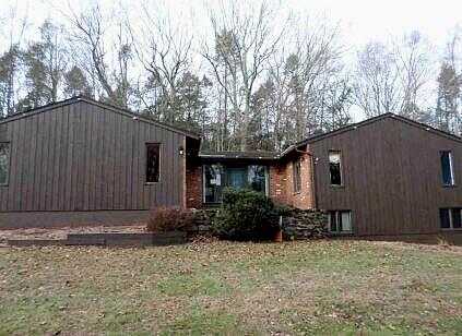 Coachman, WOODBRIDGE, CT 06525