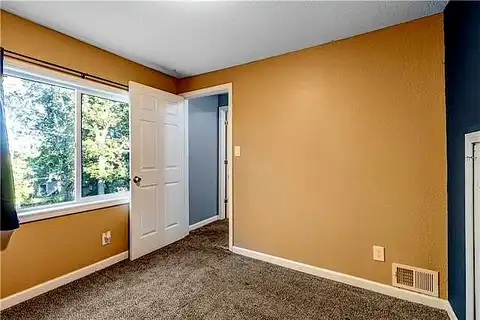 Benton, KANSAS CITY, MO 64130