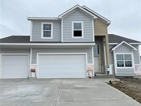 Whispering Willow, LEES SUMMIT, MO 64064