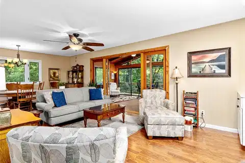 Buena Vista, EDWARDSVILLE, IL 62025