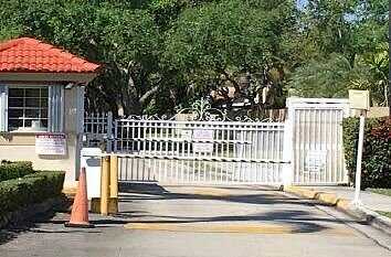 180Th, HIALEAH, FL 33018