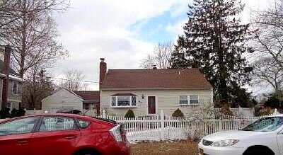 Champlin Ave, EAST ISLIP, NY 11730