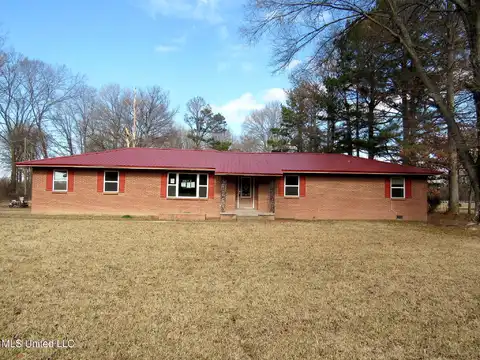 Curtis, BATESVILLE, MS 38606