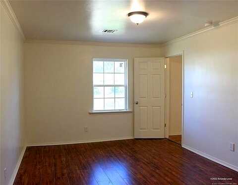 33Rd, TULSA, OK 74106